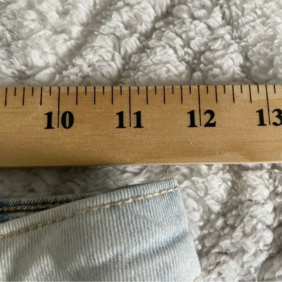 Lucky Brand Riley Denim Jean Shorts Girls Youth Size 12 Raw Hem Distressed - Picture 7 of 8